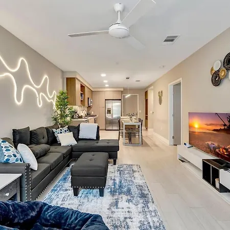 Luxury Apartment 5 Minutes To Disneyland